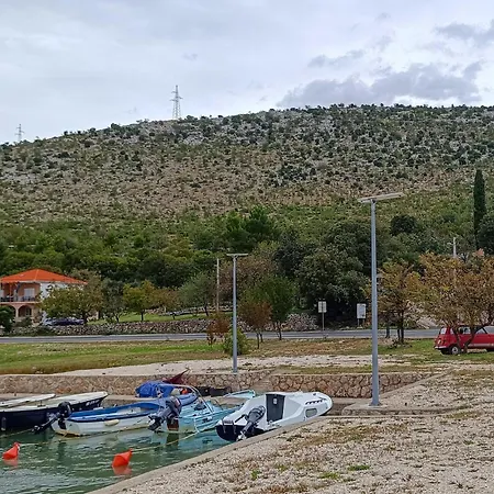 2 Bedroom Beautiful In Modric *